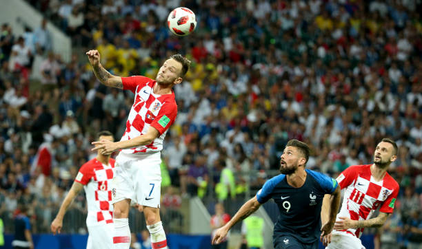 13场，巴萨是西甲做客西班牙人新主场保持不败场次最多的球队.