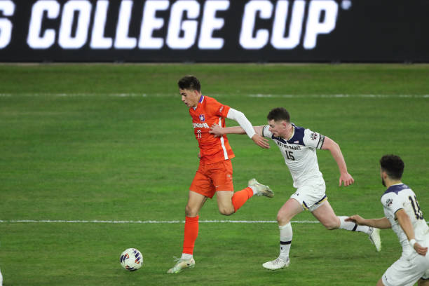 亚马尔告别伊尼戈：感谢你所做的一切，我的队长.